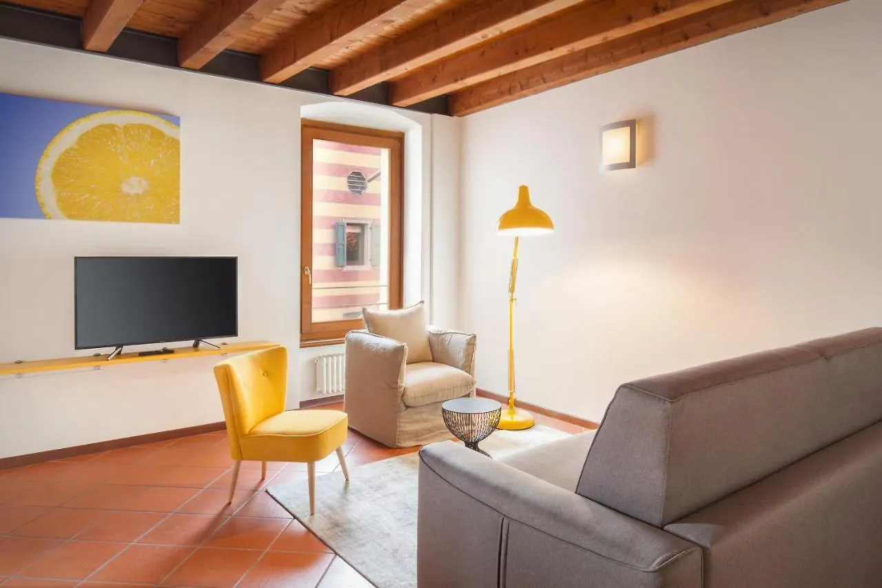 Giallo Limone Apartment With Pool 토리델베나코